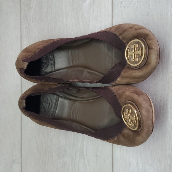 Tory Burch Womens CarolineElastic Logo Suede Slip On Ballet Flats sz 7.5 - Picture 3 of 13